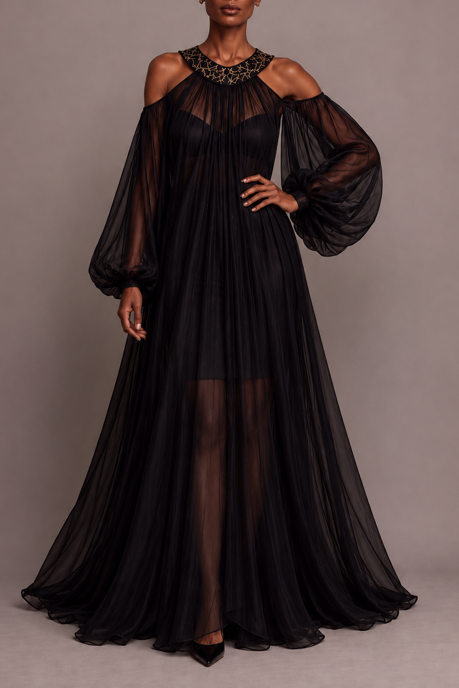 Vestido Stelle gala en gasa negra con escote bordado y vestido interno